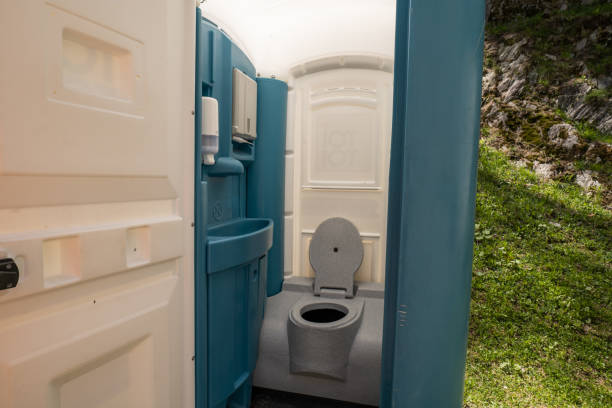 Portable Toilet Options We Offer in Pinehurst, TX